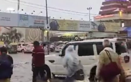 पटना में भारी बारिश से बिगड़े हालात, पटना जंक्शन में ट्रैक डूबे,  27 जिलों में अलर्ट,स्कूल बंद