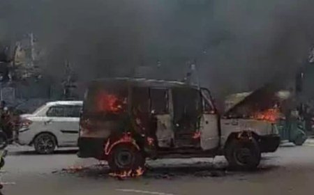 पटना में फायर ब्रिगेड की गाड़ी में भीषण आग, बुझाने पहुंची दमकल की गाड़ी जाम में फंसी,20 मिनट बाद काबू पाया गया