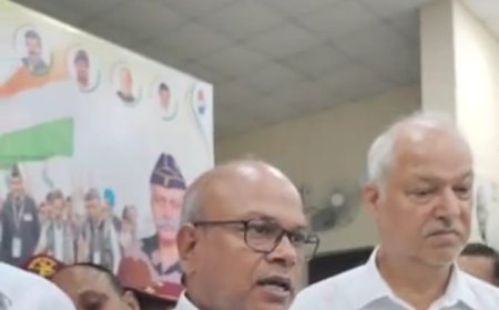 सेना सम्मान समारोह में भिड़े कांग्रेस कार्यकर्ता, शकील अहमद की अपील पर मचा हंगामा