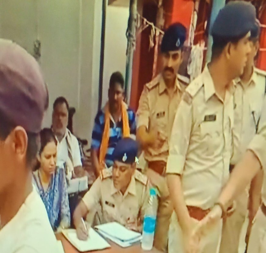 लोहिया जनता दल अध्यक्ष कर्णवीर सिंह यादव उर्फ लल्लू मुखिया के घर कुर्की-जब्ती, कमलेश प्रसाद हत्याकांड में नया मोड़