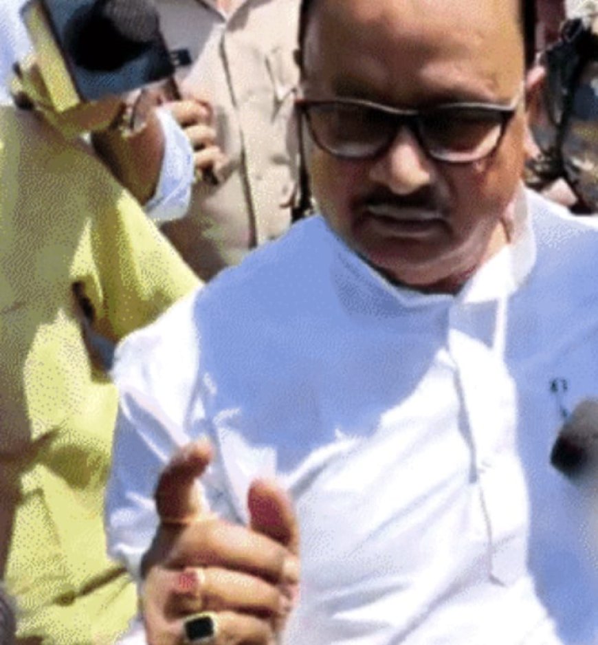 जेडीयू विधायक गोपाल मंडल का विवादित बयान, सांसद और महिला नेत्री पर अभद्र टिप्पणी; कानूनी कार्रवाई की तैयारी में अजय मंडल