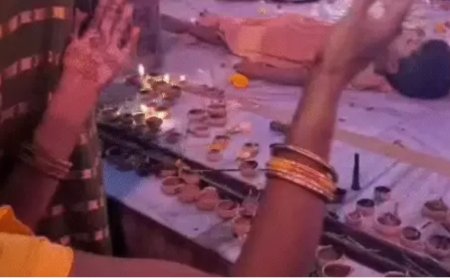 दुर्गा पूजा पंडाल में करंट हादसा, माता-पिता ने देवी मां से बेटे को जिंदा करने की लगाई गुहार, कहा-मेरे बच्चे .....मेरे बेटे को जिंदा कर दो
