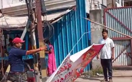 बिहार चुनाव 2025 की घोषणा के बाद एक्शन मोड में प्रशासन,हटाए जा रहे हैं सभी राजनीतिक बैनर,चुनाव की तैयारियां तेज