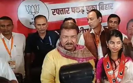 लोक गायिका मैथिली ठाकुर BJP में शामिल, अलीनगर से लड़ सकती हैं चुनाव