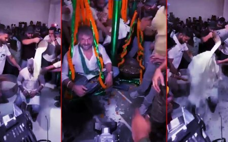 बिहार चुनाव 2025:छपरा में खेसारी लाल यादव का भव्य स्वागत: 200 लीटर दूध..., सिक्कों से तौलकर सम्मान