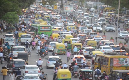 पटना में छठ महापर्व की धूम, ट्रैफिक व्यवस्था में बड़ा बदलाव  -प्रशासन ने किए खास इंतज़ाम
