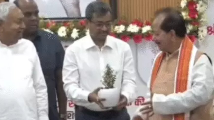 मुख्यमंत्री महिला रोजगार योजना 2025: 1 करोड़ महिलाओं को लाभ,25 लाख महिलाओं को मिले ₹10-10 हजार