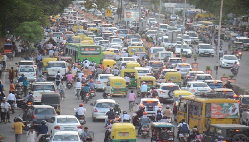 पटना में छठ महापर्व की धूम, ट्रैफिक व्यवस्था में बड़ा बदलाव  -प्रशासन ने किए खास इंतज़ाम