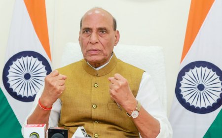 बांका में राजनाथ सिंह का कांग्रेस और महागठबंधन पर हमला, कहा-अब जनता तय करेगी विकास या जंगलराज