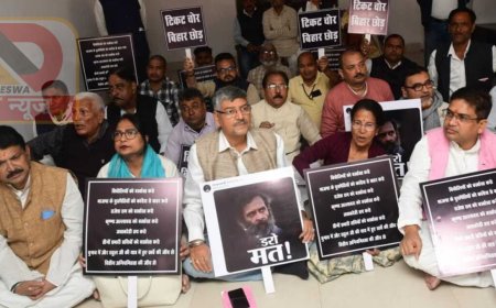 बिहार कांग्रेस में बगावत तेज: कारण बताओ नोटिस पर नेताओं का हंगामा, पप्पू यादव को देख भड़की नारेबाजी