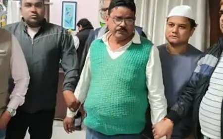 सिवान में विजिलेंस की बड़ी कार्रवाई: हसनपुरा अंचल के सर्किल इंस्पेक्टर दिलीप सिन्हा रिश्वत लेते रंगे हाथ गिरफ्तार