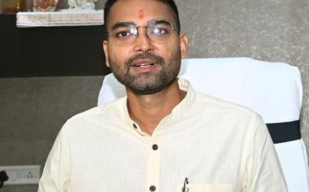 तेजस्वी यादव के कार्यकारी अध्यक्ष बनने पर दीपक प्रकाश ने कसा तंज,-राजद केवल चेहरे बदलकर जनता को गुमराह...चाल, चरित्र और चेहरा वही