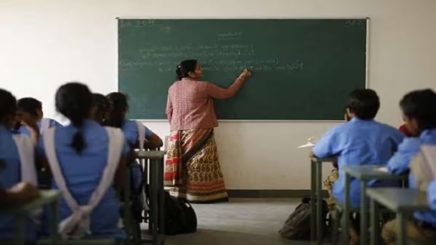 TRE 4 पर रोस्टर का ग्रहण: 26 हजार शिक्षक बहाली फिर अटकी, प्रशासनिक चूक से बढ़ा सस्पेंस