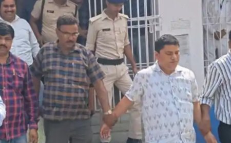 भागलपुर में घूसखोरी का भंडाफोड़: निगरानी टीम ने स्टेनो को रंगे हाथ दबोचा