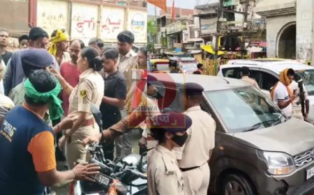 कैमूर में गैस एजेंसी और ट्रैफिक पुलिस के बीच विवाद, चालान के विरोध में जाम! आम जनता हुई परेशान