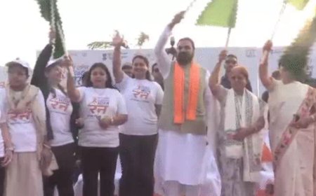 पटना में ‘नारी शक्ति रन’ का जलवा, CM सम्राट चौधरी ने दिखाई हरी झंडी,हजारों महिलाओं ने लिया हिस्सा