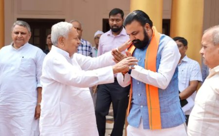 पटना में सियासी मुलाकात: CM सम्राट चौधरी से मिले नीतीश कुमार, 20 मिनट की बातचीत के कई मायने