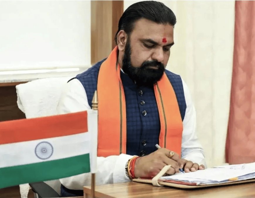 बिहार सरकार सख्त: देर से आने पर कटेगी सैलरी, दफ्तरों में अब नहीं चलेगी मनमानी