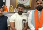 सम्राट चौधरी की मौजूदगी में नितिन नवीन से मिले खेसारी लाल, क्या बदलेंगे पाला?
