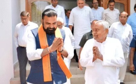 CM सम्राट चौधरी और नीतीश कुमार की मुलाकात, 7 सर्कुलर रोड बना नया पावर सेंटर, तेज हुई राजनीतिक हलचल