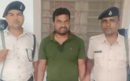 पटना के नौबतपुर में विजिलेंस रेड, रिश्वत लेते कर्मचारी गिरफ्तार