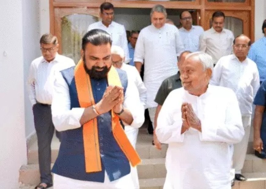 CM सम्राट चौधरी और नीतीश कुमार की मुलाकात, 7 सर्कुलर रोड बना नया पावर सेंटर, तेज हुई राजनीतिक हलचल