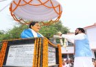 पूर्व मंत्री ब्रजबिहारी प्रसाद की 28वीं पुण्यतिथि पर आयोजित कार्यक्रम में शामिल हुए मुख्यमंत्री, प्रतिमा पर पुष्प अर्पित कर दी श्रद्धांजलि 