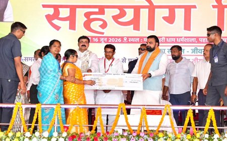 ना सोएंगे- ना सोने देंगे : जनता का काम ना करने वाले 8,942 अधिकारियों को सीएम का नोटिस, जाएगी नौकरी..?