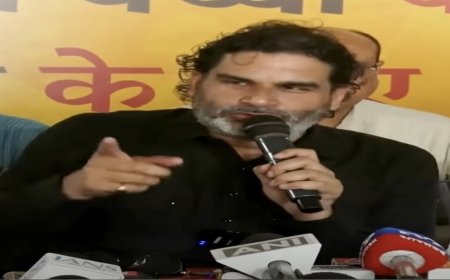 बड़ा दांव : प्रशांत किशोर ने बांकीपुर से भरी हुंकार, क्या बीजेपी का 40 साल पुराना किला ढाह पाएंगे पीके
