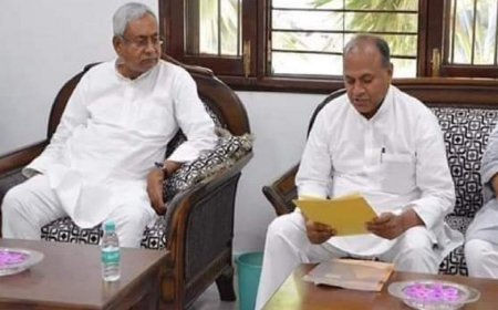नीतीश से 'इशारों' में मुलाकात और समर्थकों का हंगामा, -जेडीयू में वापसी पर बोले आरसीपी सिंह..इंतजार कीजिए