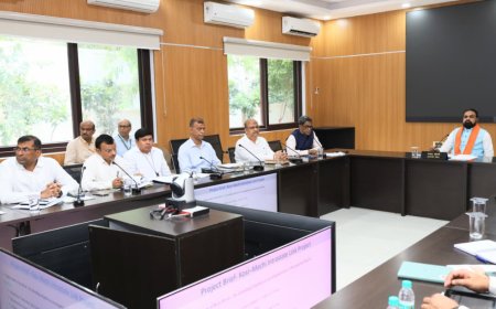 मुख्यमंत्री का निर्देश : सभी परियोजनाओं को गुणवत्तापूर्ण ढंग से निर्धारित समय में पूरा करें, कहा-नियमित निगरानी हो, बाधाओं का त्वरित समाधान करें