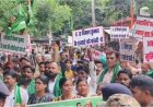 डेहरी ईओ की हत्या के विरोध में सड़कों पर उतरे आरजेडी कार्यकर्ता, आक्रोश मार्च निकाल हत्यारों को फांसी देने की मांग 