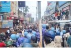 लोहे की शील्ड गिराकर डाकबंगला चौराहे में घुसे अभ्यर्थी; बाॅडी प्रोटेक्टर से लैस होकर पहुंचे सीआरपीएफ के जवान