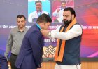 मुख्यमंत्री ने राष्ट्रमंडल खेल में पदक विजेता पैरा एथलिट खिलाड़ी सोमन राणा और झंडू कुमार को किया सम्मानित