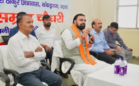मुख्यमंत्री ने कर्पूरी ठाकुर छात्रावास में छात्रों से किया संवाद; कहा-बुनियादी सुविधाएं लोगों तक पहुंचाने के लिए सरकार प्रतिबद्ध 