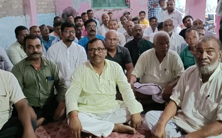 पेपरलेस निबंधन के विरोध में दस्तावेज नवीस संघ की अनिश्चितकालीन हड़ताल, सुपौल में कामकाज प्रभावित