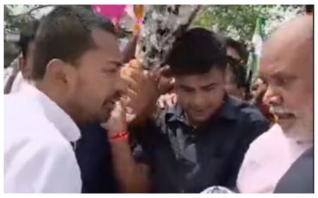 सीतामढ़ी में निशांत कुमार का जोरदार स्वागत; कार्यकर्ताओं ने जेसीबी से बरसाए फूल, विधायक ने बताया बिहार का भविष्य