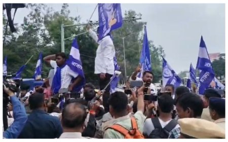 आजाद समाज पार्टी और भीम आर्मी का लोकभवन मार्च शुरू; छावनी में तब्दील हुई राजधानी; पुलिस और सीआरपीएफ के जवान तैनात