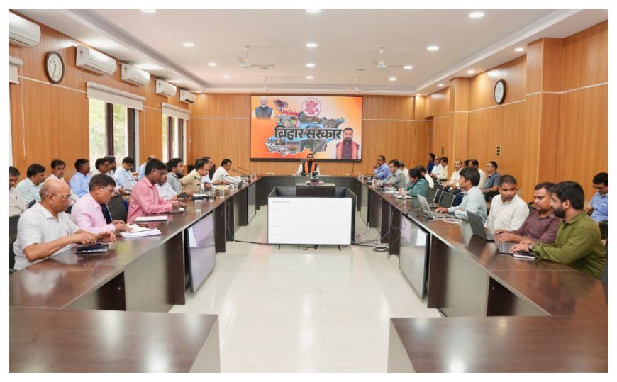 मेट्रो निर्माण के कारण लोगों के आवागमन में न आए बाधा, सीएम का निर्देश-नेहरू पथ पर सुगम एवं निर्बाध यातायात सुनिश्चित करें 