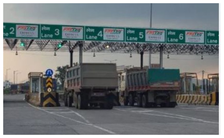 टोल के बोझ तले दबा ट्रांसपोर्ट उद्योग; दस टन की गाड़ी पर नौ रुपये प्रति किमी टैक्स ! भड़के ट्रक मालिकों ने गडकरी से की इस्तीफे की मांग