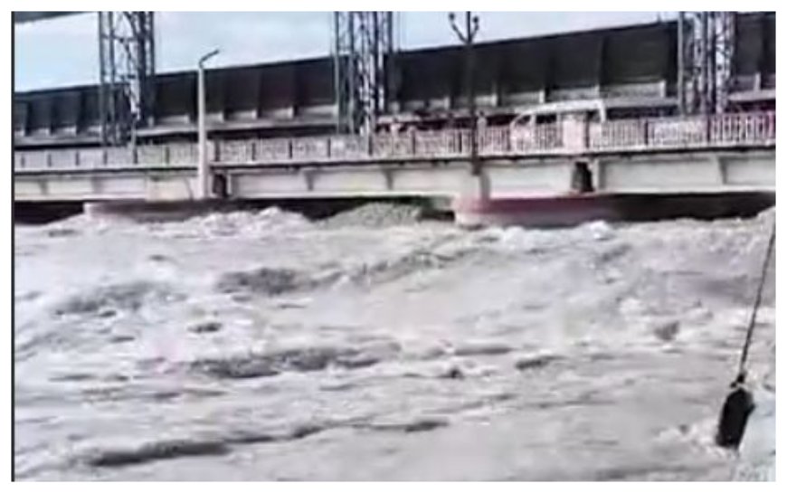 दो-तीन घंटे में गंडक नदी दिखा सकती है विकराल रूप; कई जिलों में बाढ़ की आशंका, बिहार में हाई अलर्ट, एनडीआरएफ तैनात