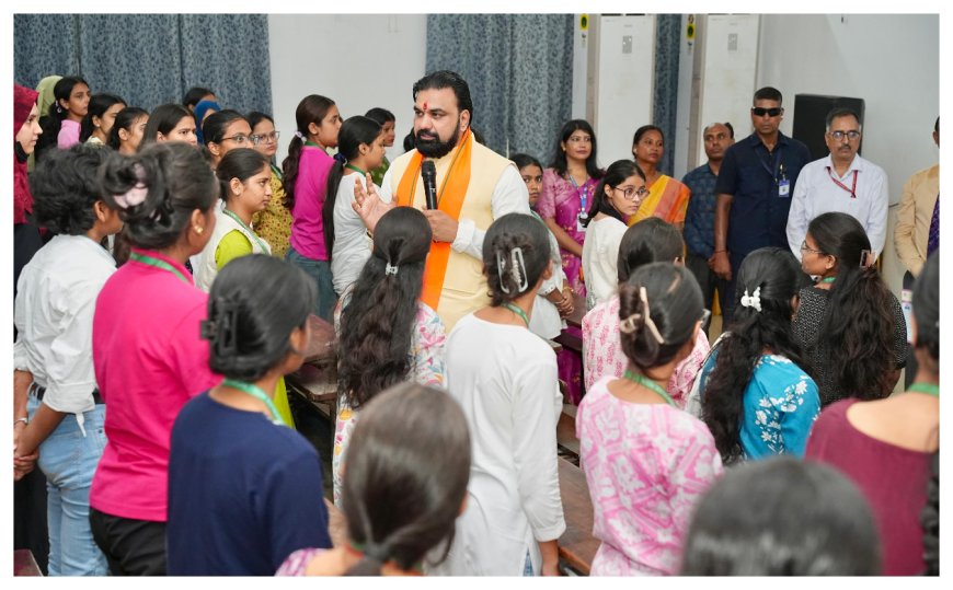 बिहार की बेटियां स्किल्ड हों, उच्च शिक्षा प्राप्त करें, मुख्यमंत्री बोले-शिक्षित और आत्मनिर्भर महिलाएं समृद्ध बिहार की मजबूत नींव 
