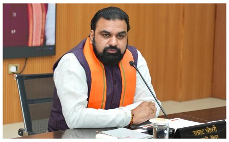 युवा कलाकारों को अब राज्य में ही मिलेगा अभिनय कौशल का प्रशिक्षण, मुख्यमंत्री बोले-बिहार में खुलेगा एनएसडी का कैंपस 