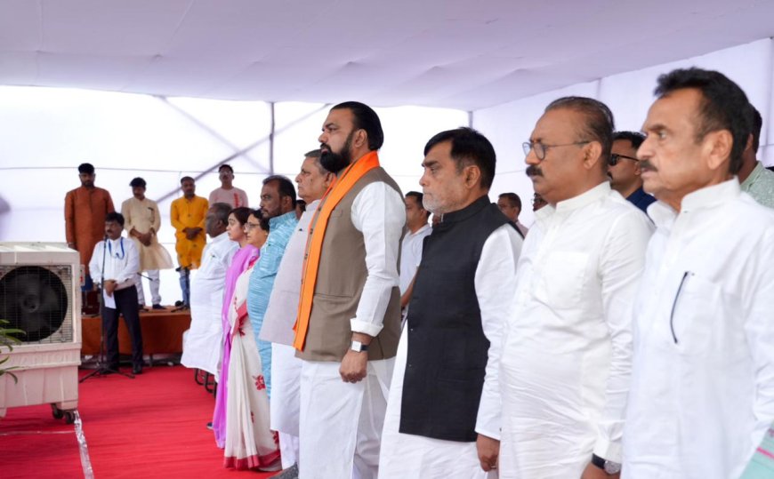 शिद्दत से याद किये गए पूर्व मुख्यमंत्री दारोगा प्रसाद राय, जयंती पर मुख्यमंत्री सम्राट चौधरी ने किया नमन 