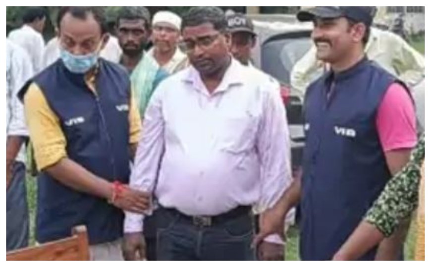 नौबतपुर का ब्लॉक आपूर्ति अधिकारी रिश्वत लेते गिरफ्तार, निगरानी विभाग का सौवां शिकार भ्रष्ट विनोद कुमार रंगेहाथ दबोचा गया